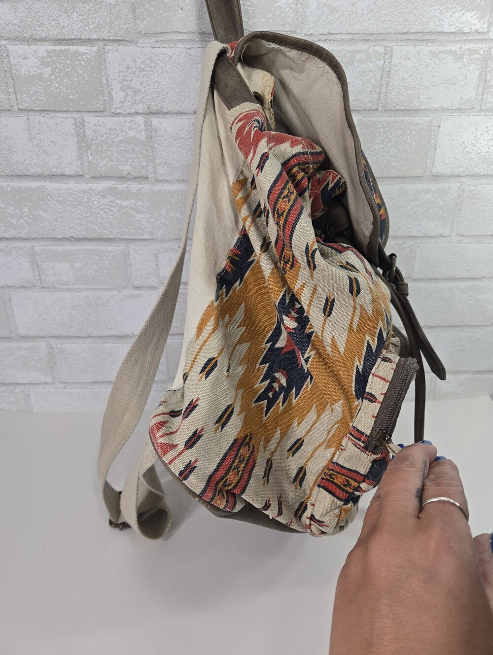Mossimo‎ Supply Co. backpack - Picture 6 of 13